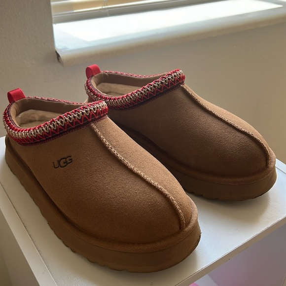 Ugg Tazz Slippers - Picture 2 of 4